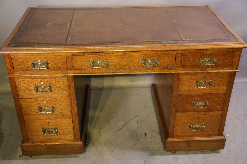 A Victorian Oak Pedestal Desk c 1880 View VI