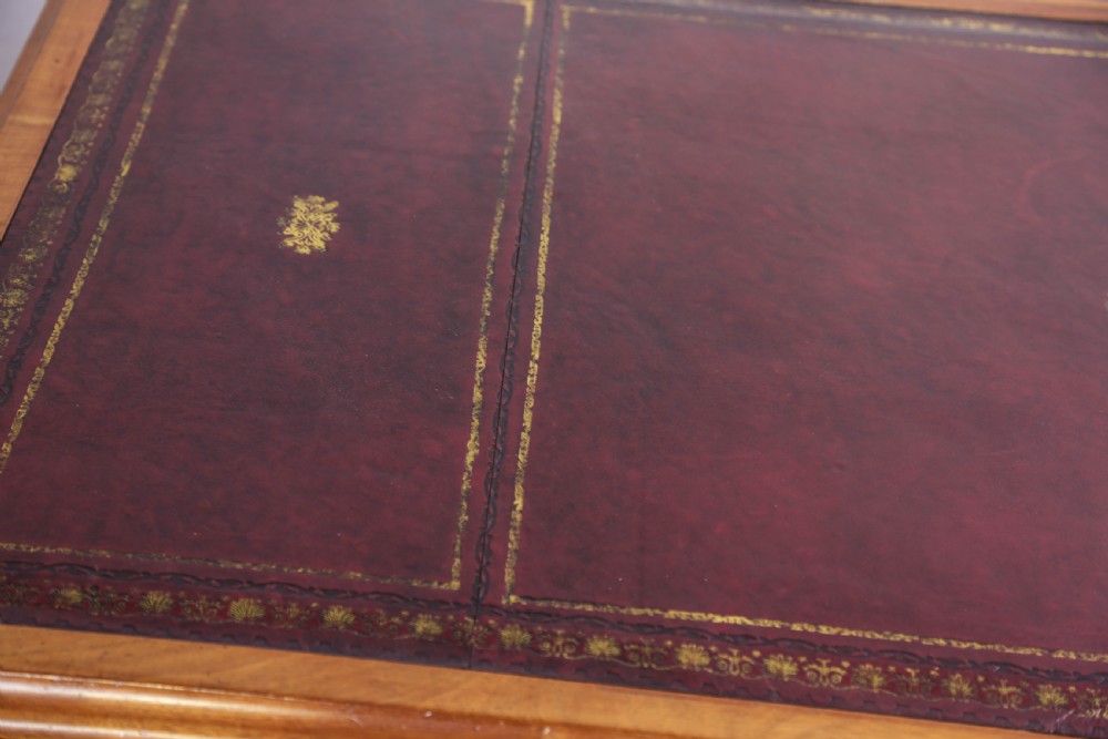 A Good Quality KneeHole Pedestal Desk in Mahogany View IV