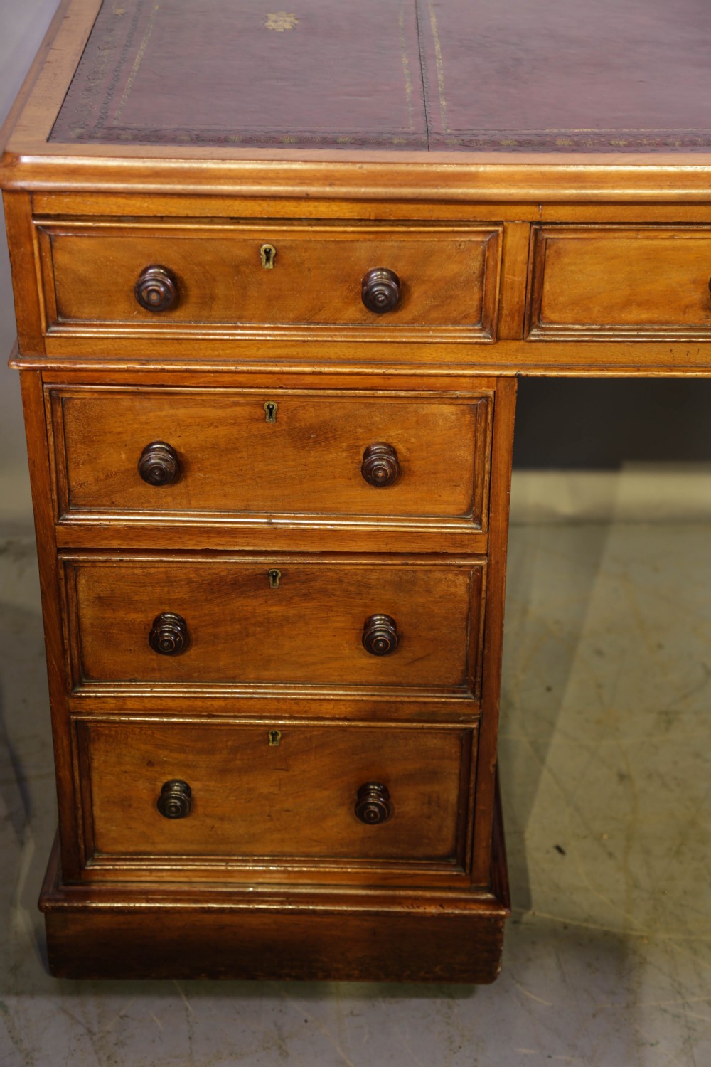 A Good Quality KneeHole Pedestal Desk in Mahogany View V