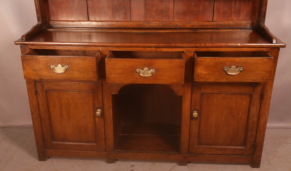 A Georgian Oak Welsh Dresser very small size View IV