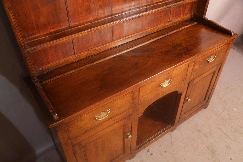 A Georgian Oak Welsh Dresser very small size View VII