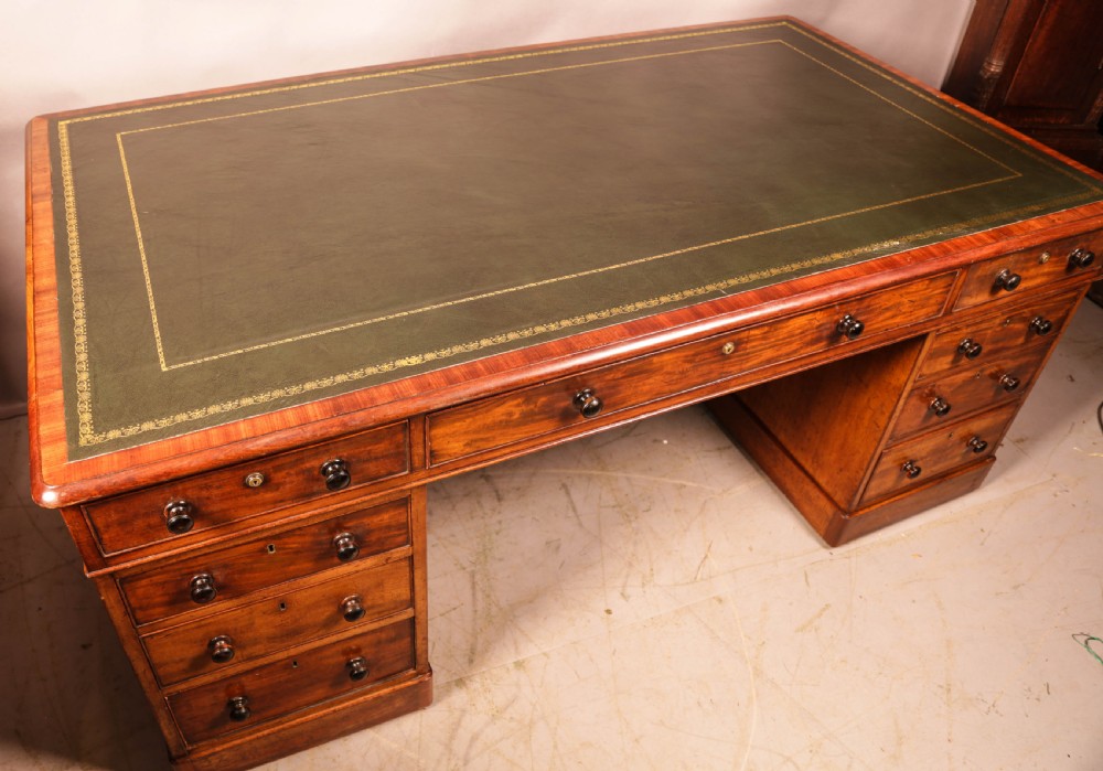 A Good Early Victorian Partners Desk in Mahogany View VI