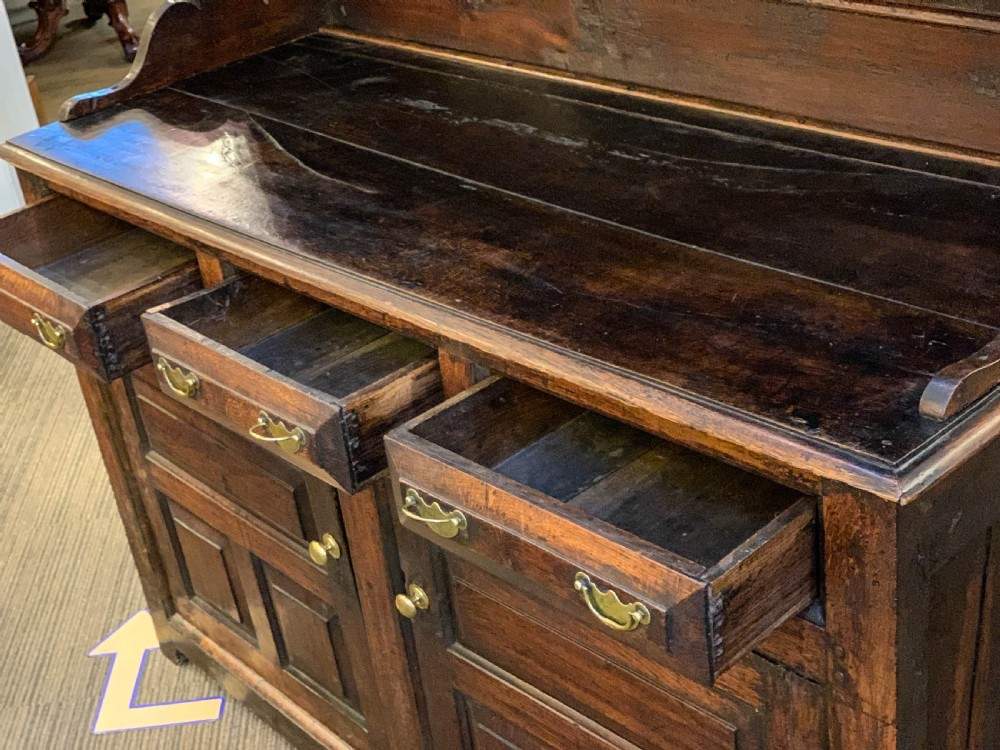 A Very Good Welsh Dresser 1731 HO in Oak View XII