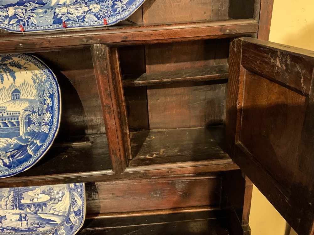 A Very Good Welsh Dresser 1731 HO in Oak View XIV