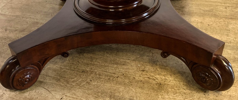 A Good William IV Extending Dining Table seats 8 View VIII