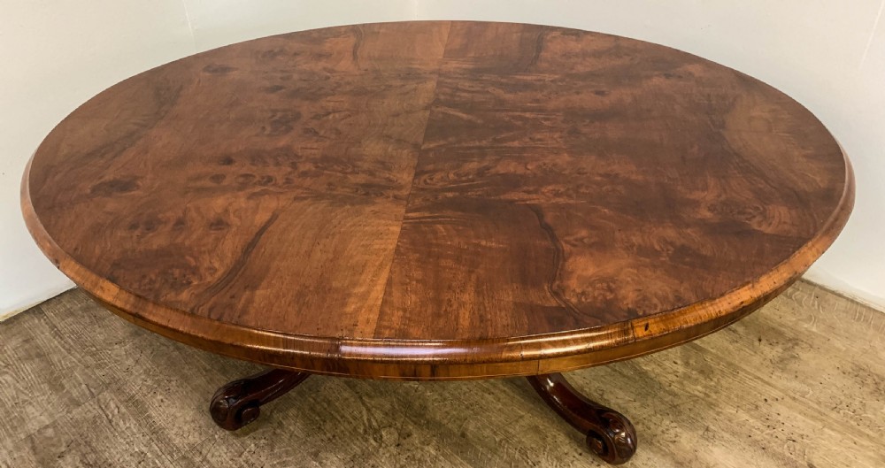A Victorian Ovel Coffee Table in Walnut