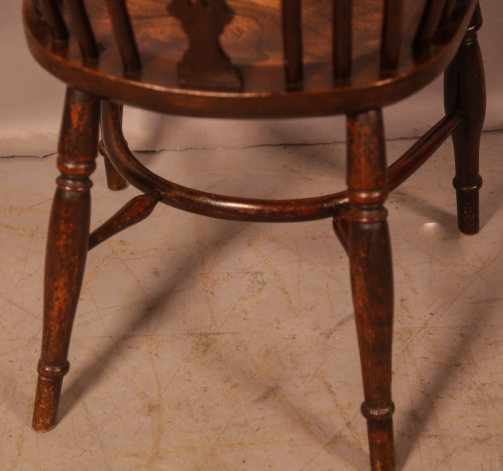 A Good High Back Windsor Chair in Yew Rockley Maker c1840 View IV