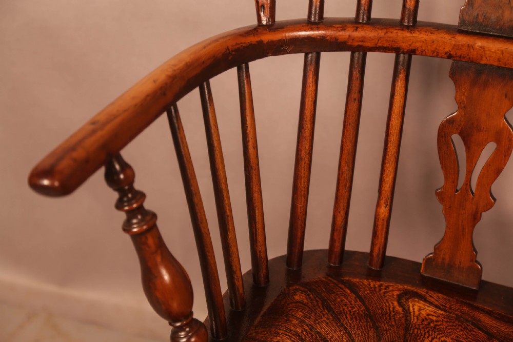 A Good High Back Windsor Chair in Yew Rockley Maker c1840 View VI