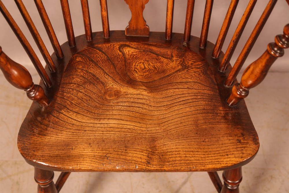 A Good High Back Windsor Chair in Yew Rockley Maker c1840 View VII
