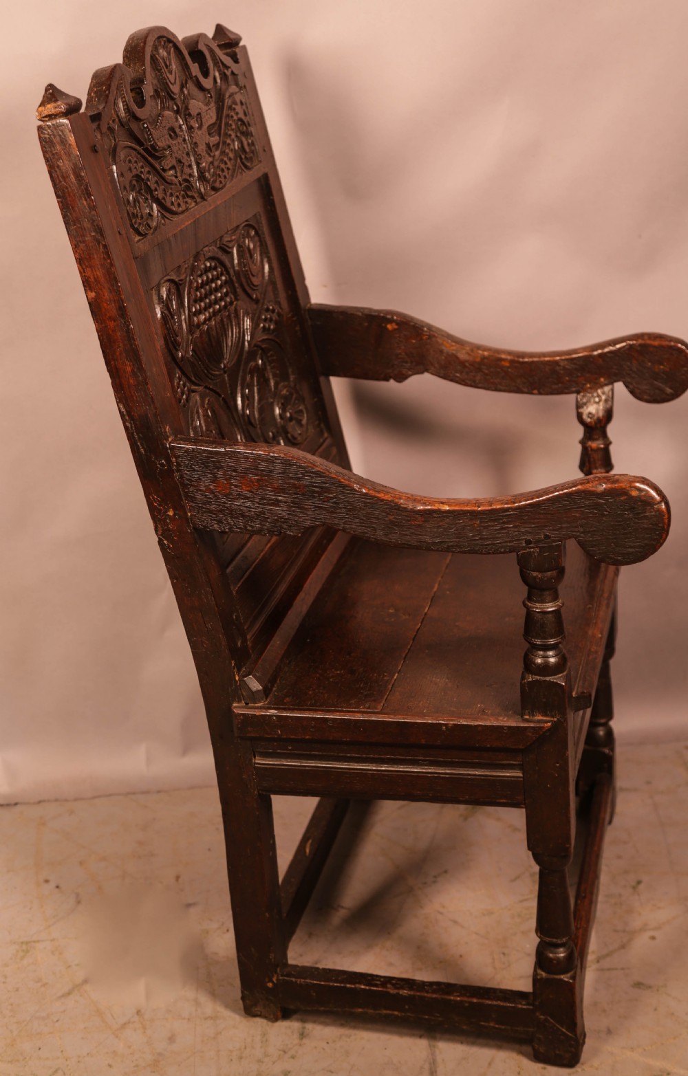 A Good 17th century Oak Wainscot Chair View II
