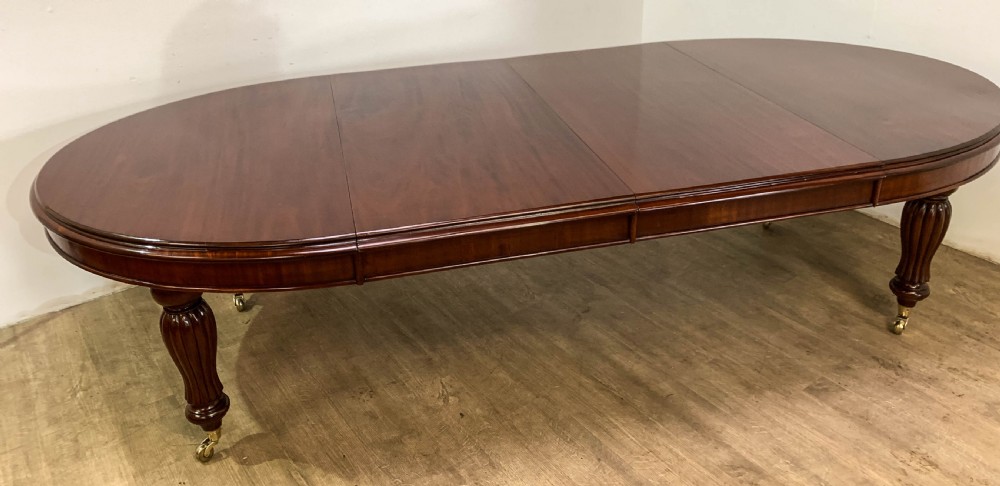 A Superb Victorian Extending Dining Table Mahogany seats 10/12 View V