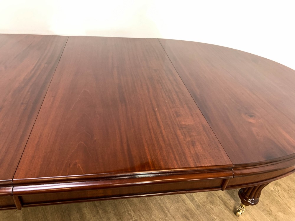 A Superb Victorian Extending Dining Table Mahogany seats 10/12 View VIII