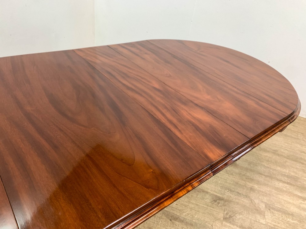 A Good Victorian mahogany Wind out Dining Table seats 10 View XVII
