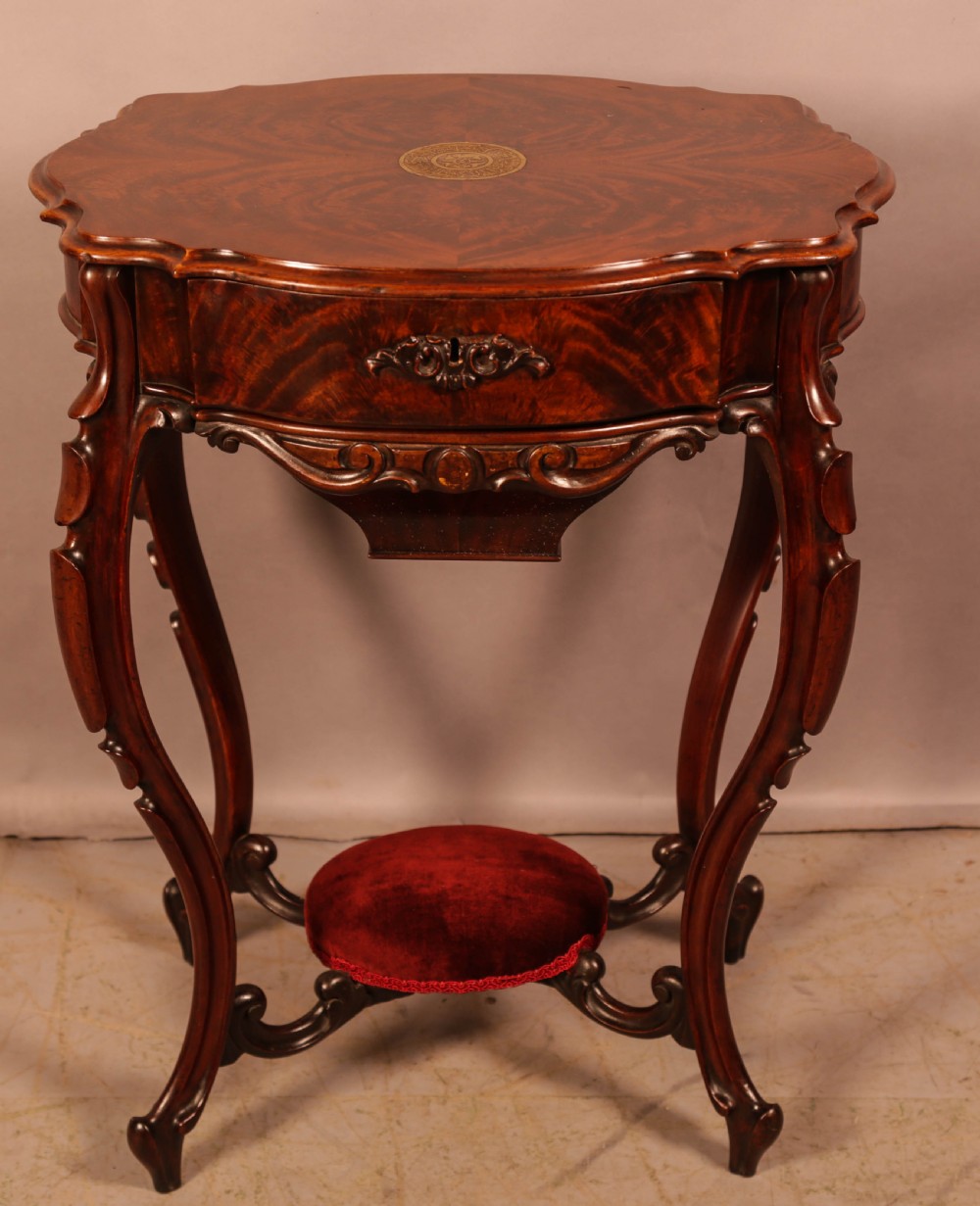 A Victorian Ladies Sewing Table 