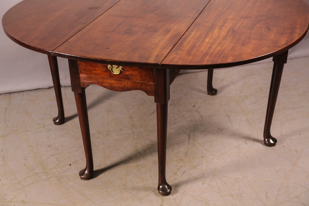 A Georgian Wakes Table in Solid Mahogany View IV