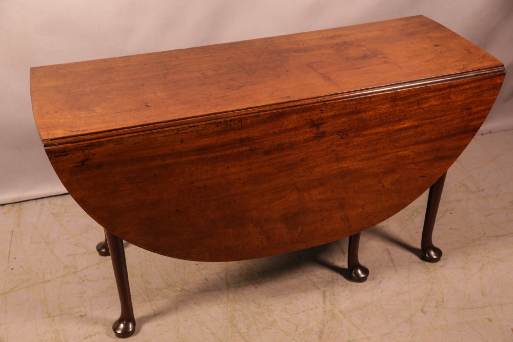 A Georgian Wakes Table in Solid Mahogany View X
