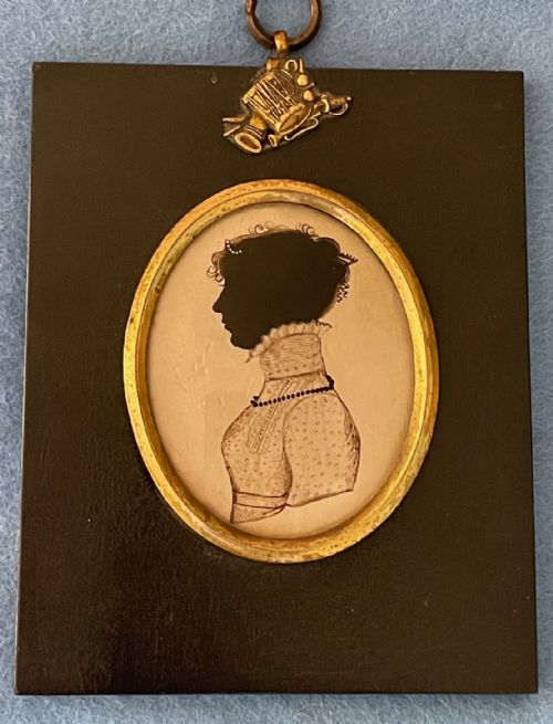 RARE FAMILY GROUP OF SILHOUETTES ON GLASS BY HUTCHINS - ADDITIONAL PHOTO 2