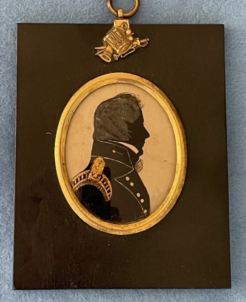 RARE FAMILY GROUP OF SILHOUETTES ON GLASS BY HUTCHINS - ADDITIONAL PHOTO 3