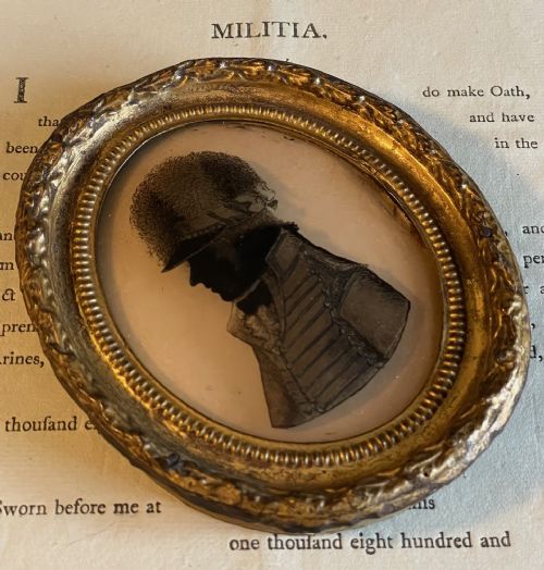 ELIZABETH HUDSON SILHOUETTE OF A VOLUNTEER OFFICER ON GLASS - ADDITIONAL PHOTO 4
