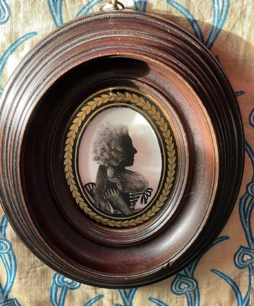 excellent silhouette on glass by isabella beetham - CATEGORY: ANTIQUE ART - DATED 18TH CENTURY