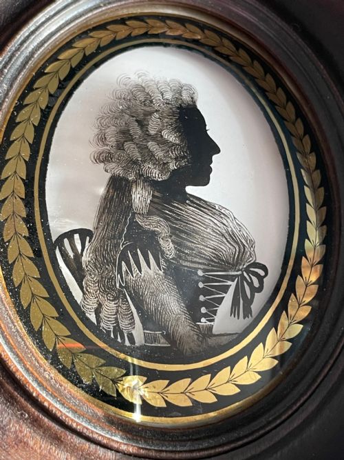 EXCELLENT SILHOUETTE ON GLASS BY ISABELLA BEETHAM - ADDITIONAL PHOTO 4