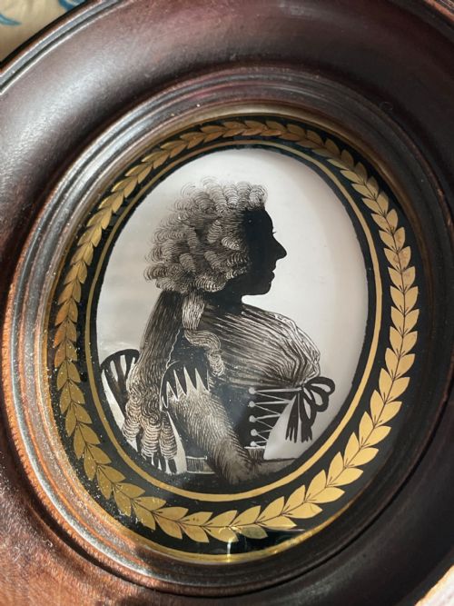 EXCELLENT SILHOUETTE ON GLASS BY ISABELLA BEETHAM - ADDITIONAL PHOTO 5