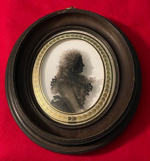 silhouette on glass by isabella beetham - CATEGORY: ANTIQUE ART - DATED 18TH CENTURY