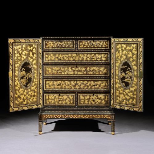 Superb 18th Century Chinese Export Cabinet