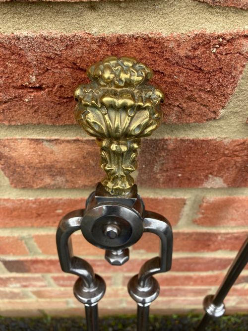 A QUALITY SET OF 19TH CENTURY STEEL AND BRASS FIRE TOOLS - ADDITIONAL PHOTO 2