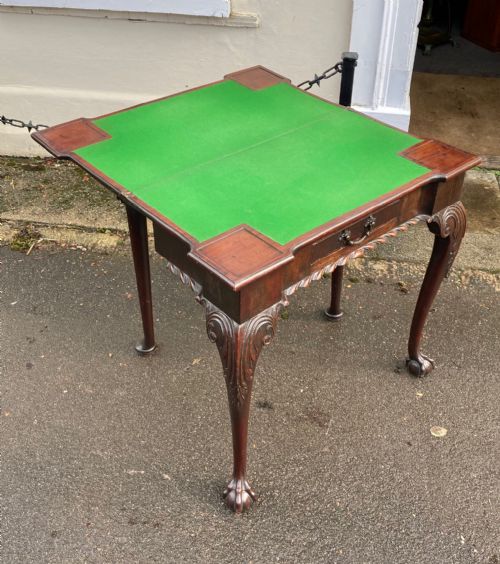 A GEORGE II CARVED MAHOGANY CARD TABLE - ADDITIONAL PHOTO 4