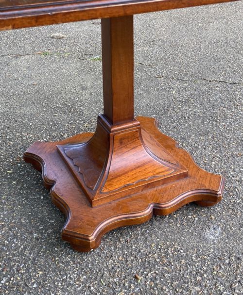 AN EARLY 20TH CENTURY PARQUETRY LOW OCCASIONAL TABLE - ADDITIONAL PHOTO 2