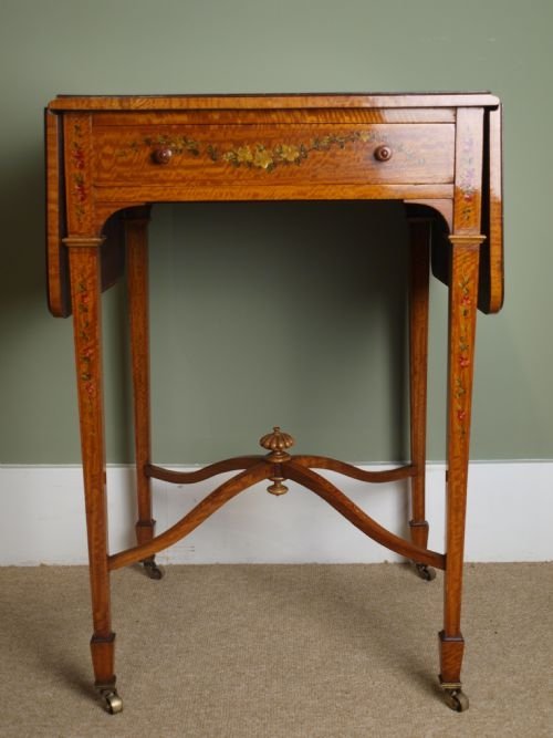 Maple & Co Small Pembroke Table