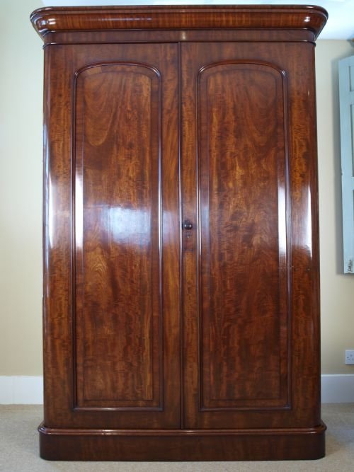 Superb Victorian Mahogany Wardrobe