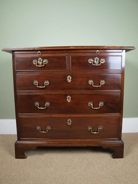 Small Georgian Mahogany Bachelors Chest
