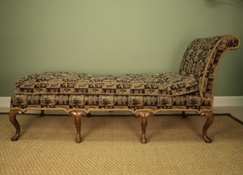 A Superb Day Bed by Howard & Sons