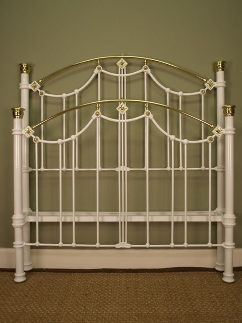 A Victorian Brass & Iron Bed 4ft 6 (Double)