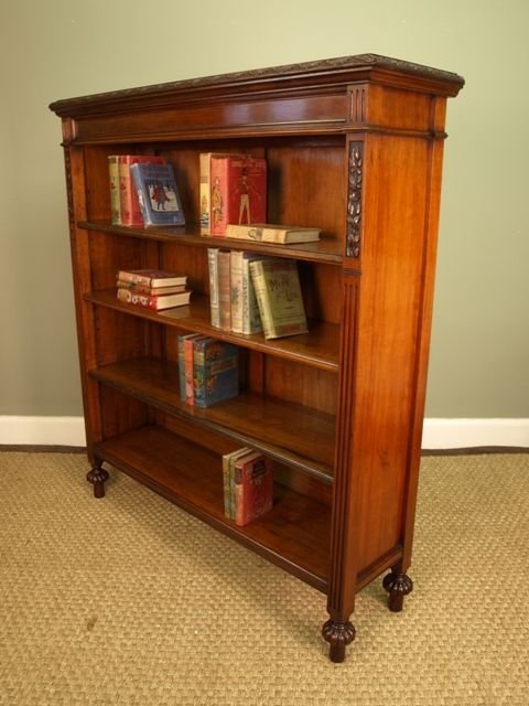 fig 1. A High Quality Victorian Walnut Bookcase