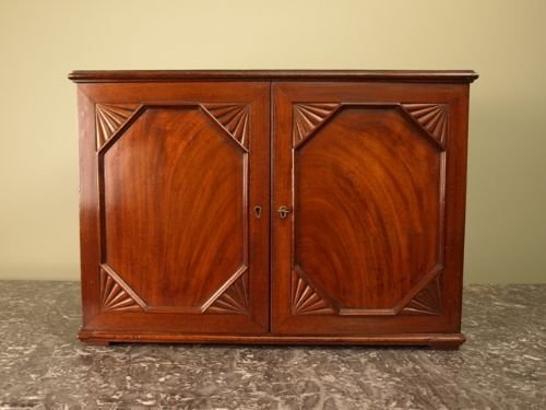 fig 2. Superb Irish Mahogany Collectors Cabinet - Gillingtons