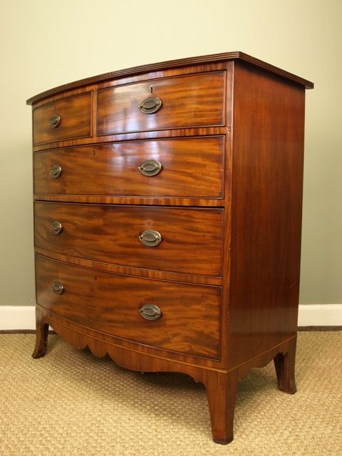 fig 1. A Superb George III Mahogany Bow Front Chest