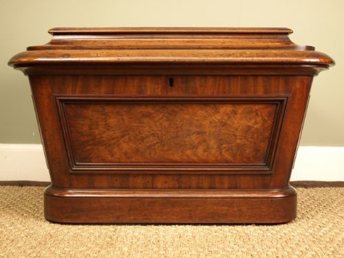 A Superb Gillows Mahogany Cellarette.