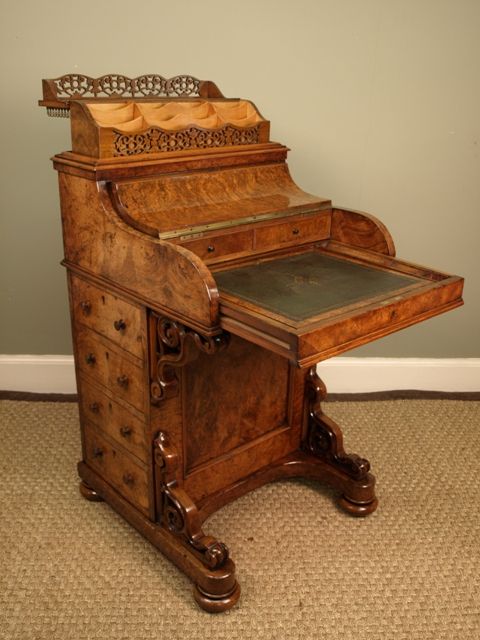 fig 1. A Superb Victorian Figured Walnut Pop-Up Davenport