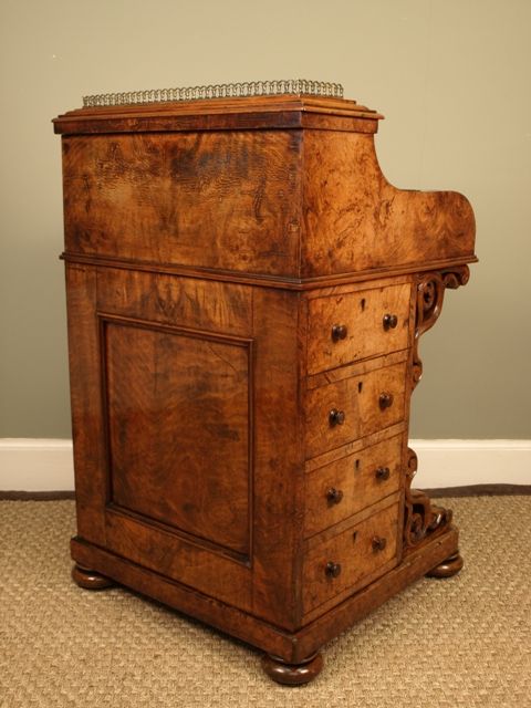 fig 2. A Superb Victorian Figured Walnut Pop-Up Davenport