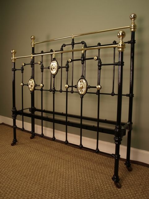 fig 1. A Beautiful Victorian 4ft6 Brass & Iron Bed (Double)