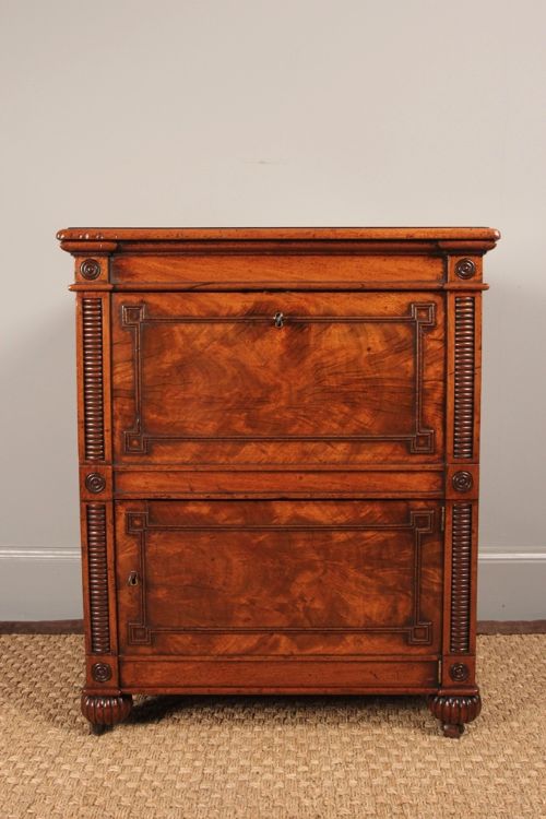 fig 1. George IV Mahogany Cellarette. C.1825