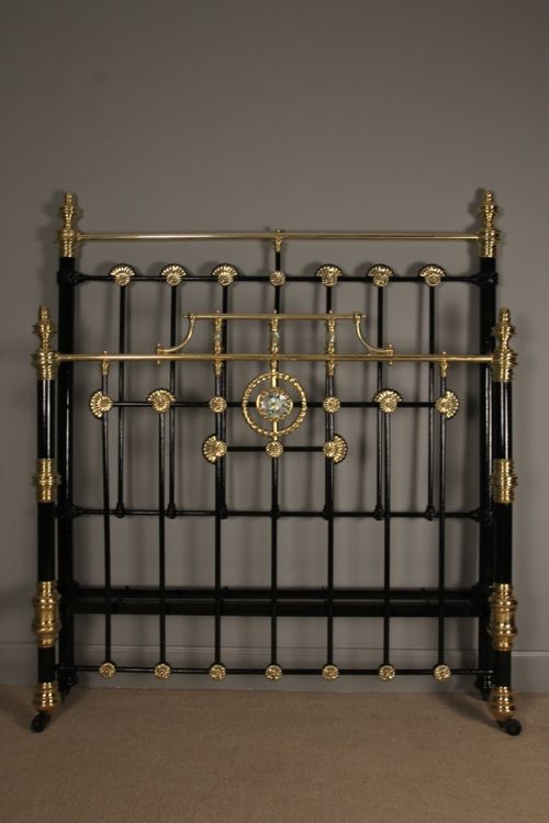 A Beautiful Brass, Iron & Mother of Pearl 4ft6 Bed (Double)