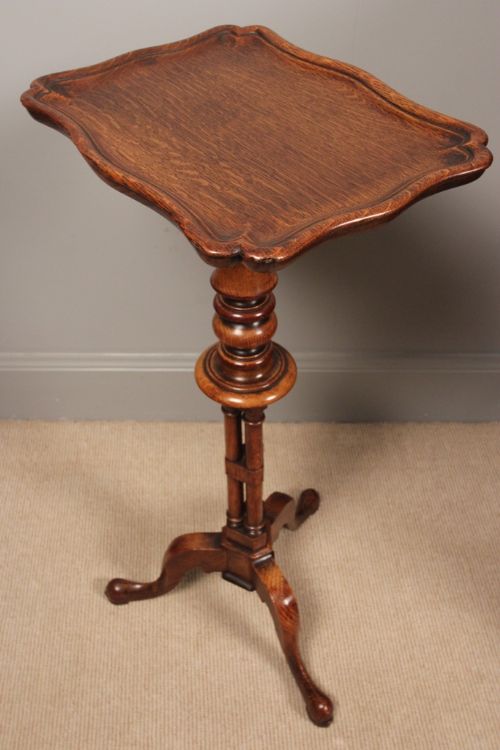 fig 1. A George IV Gillows Flower Table