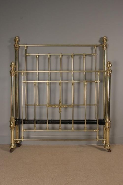 A Classic Victorian Double 4ft6 Bed
