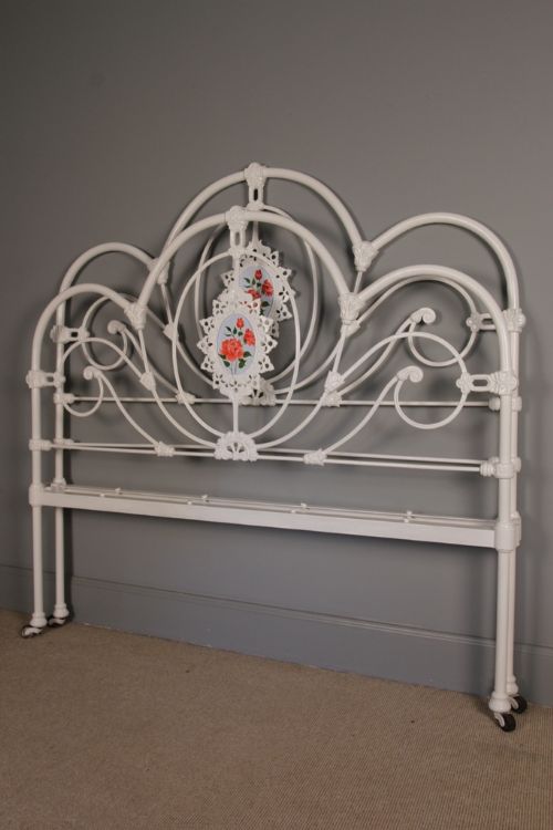 fig 1. Beautiful 3 Hooper Iron Victorian 4ft 6
