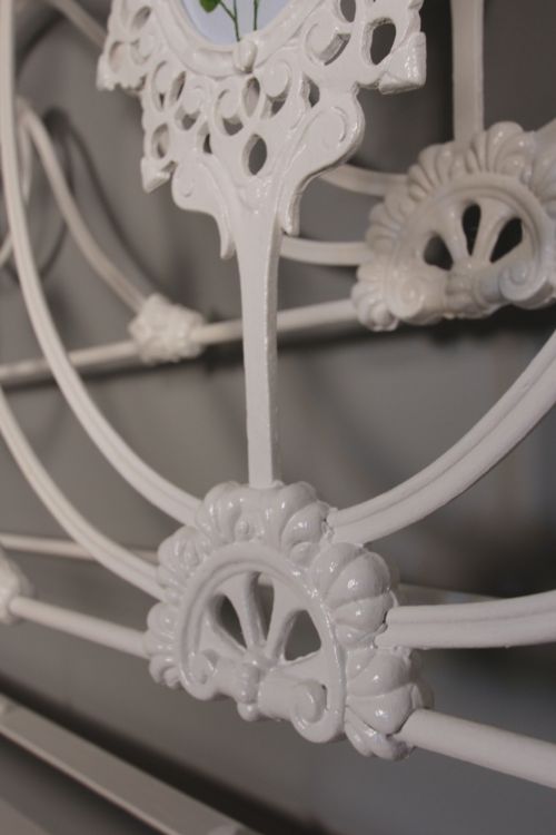 fig 3. Beautiful 3 Hooper Iron Victorian 4ft 6