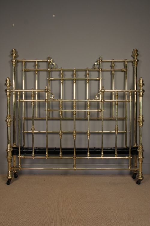 A Fine Hoskins & Sewell Kingsize Brass Bed 5ft